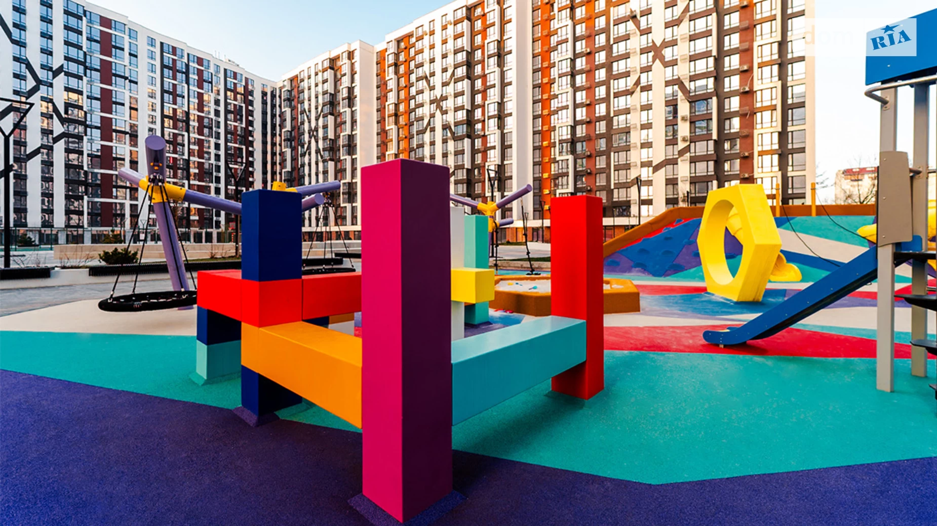 Продается 2-комнатная квартира 74 кв. м в Ивано-Франковске, ул. Ленкавского, 34/9 - фото 2