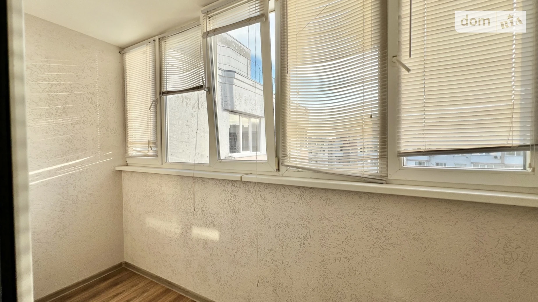 Продається 2-кімнатна квартира 75 кв. м у Лиманці, мас. Радужний, 7Б - фото 4