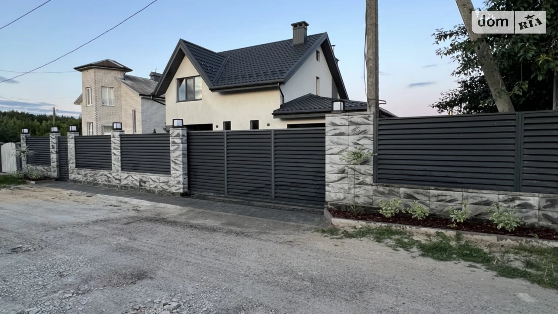 Продается дом на 2 этажа 153 кв. м с гаражом, цена: 260000 $ - фото 3