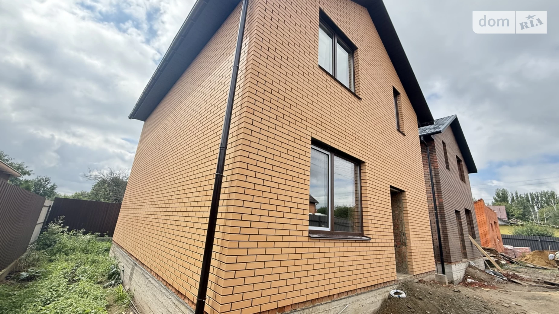 Продается дом на 2 этажа 90 кв. м с балконом, цена: 103000 $ - фото 3