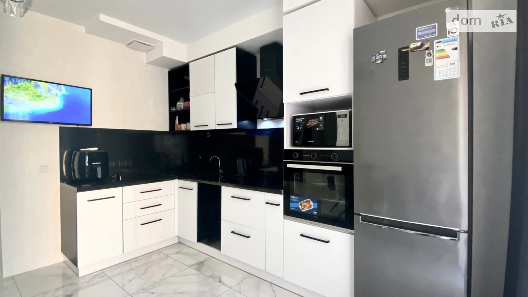 Продається 2-кімнатна квартира 82 кв. м у Одесі, вул. Жаботинського, 56 - фото 3