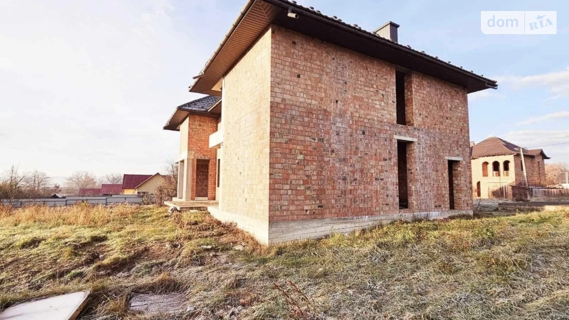 Продается дом на 2 этажа 290 кв. м с гаражом, цена: 69000 € - фото 4
