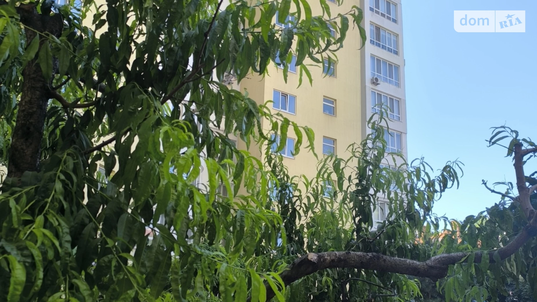 Сдается в аренду 2-комнатная квартира 80 кв. м в Одессе, ул. Кленовая, 2А - фото 2