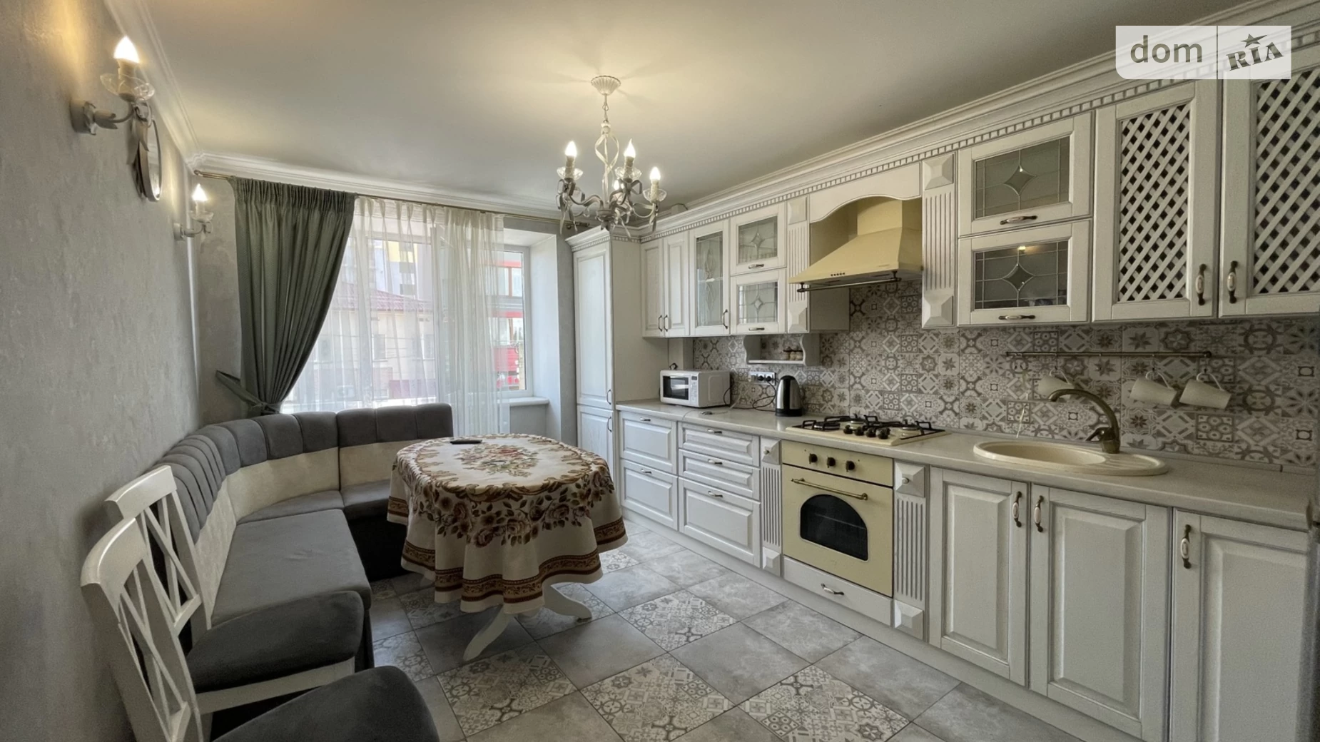 Сдается в аренду 2-комнатная квартира 64 кв. м в, цена: 400 $ - фото 2