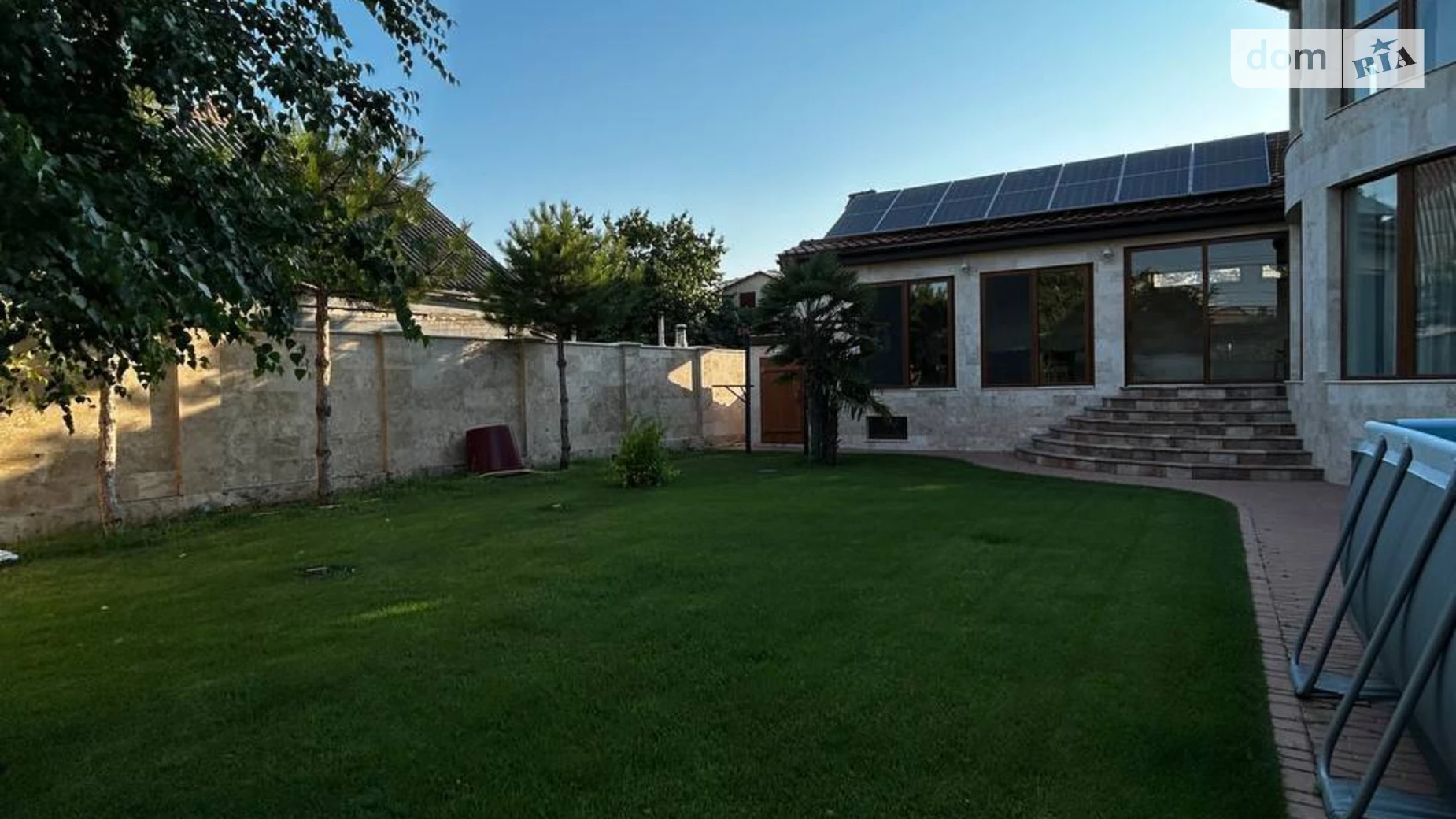Продается дом на 2 этажа 300 кв. м с камином, цена: 730000 $ - фото 2