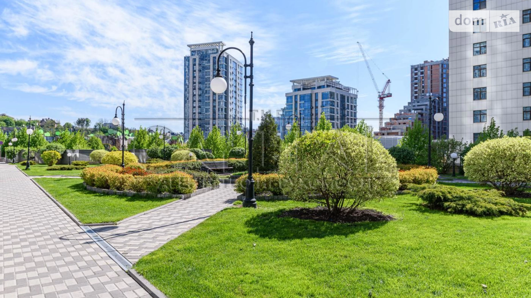 Продается 4-комнатная квартира 143 кв. м в Киеве, ул. Андрея Верхогляда(Драгомирова), 15 - фото 2