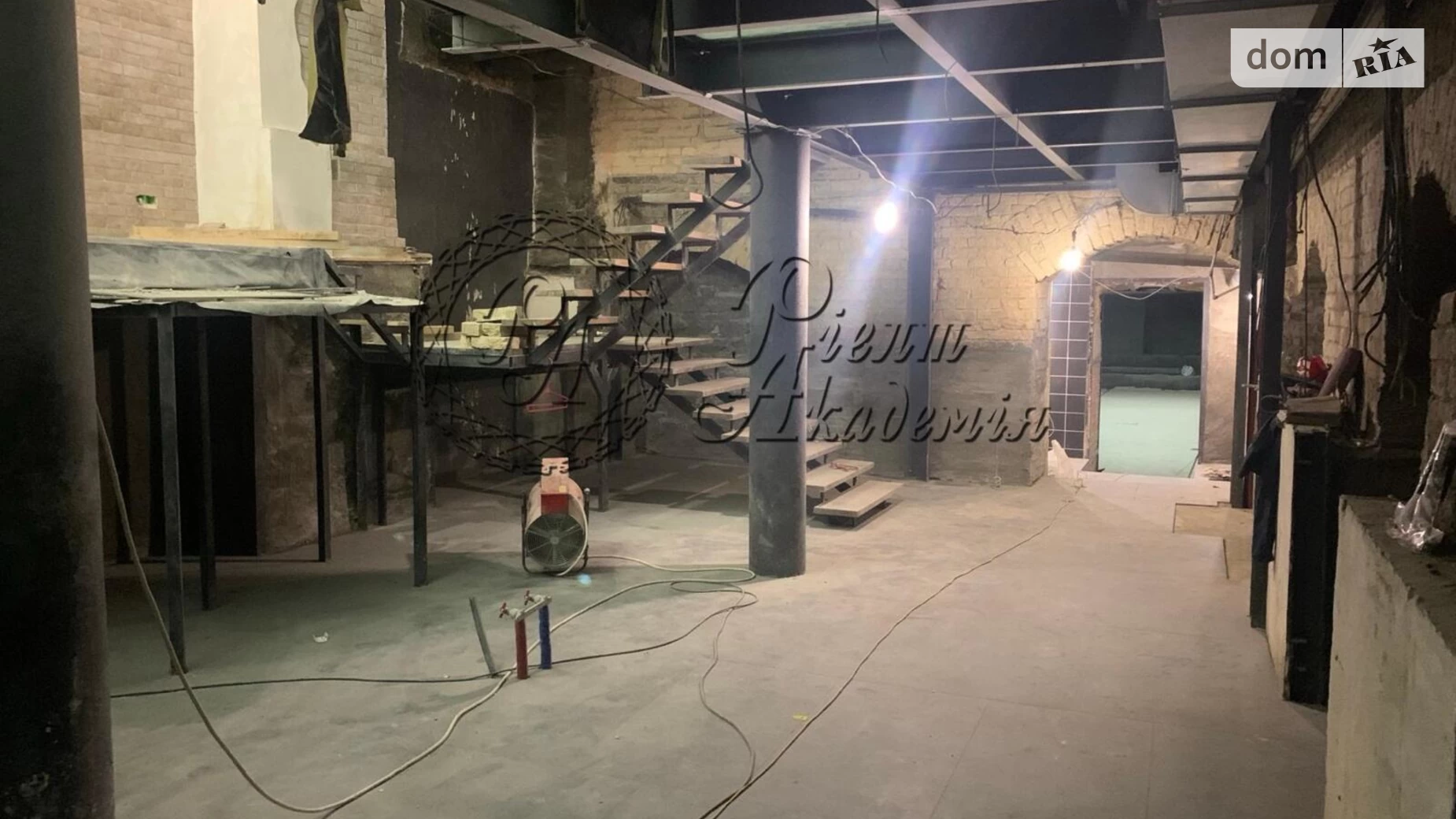 Здається в оренду об'єкт сфери послуг 650 кв. м в 5-поверховій будівлі, цена: 7500 $ - фото 4