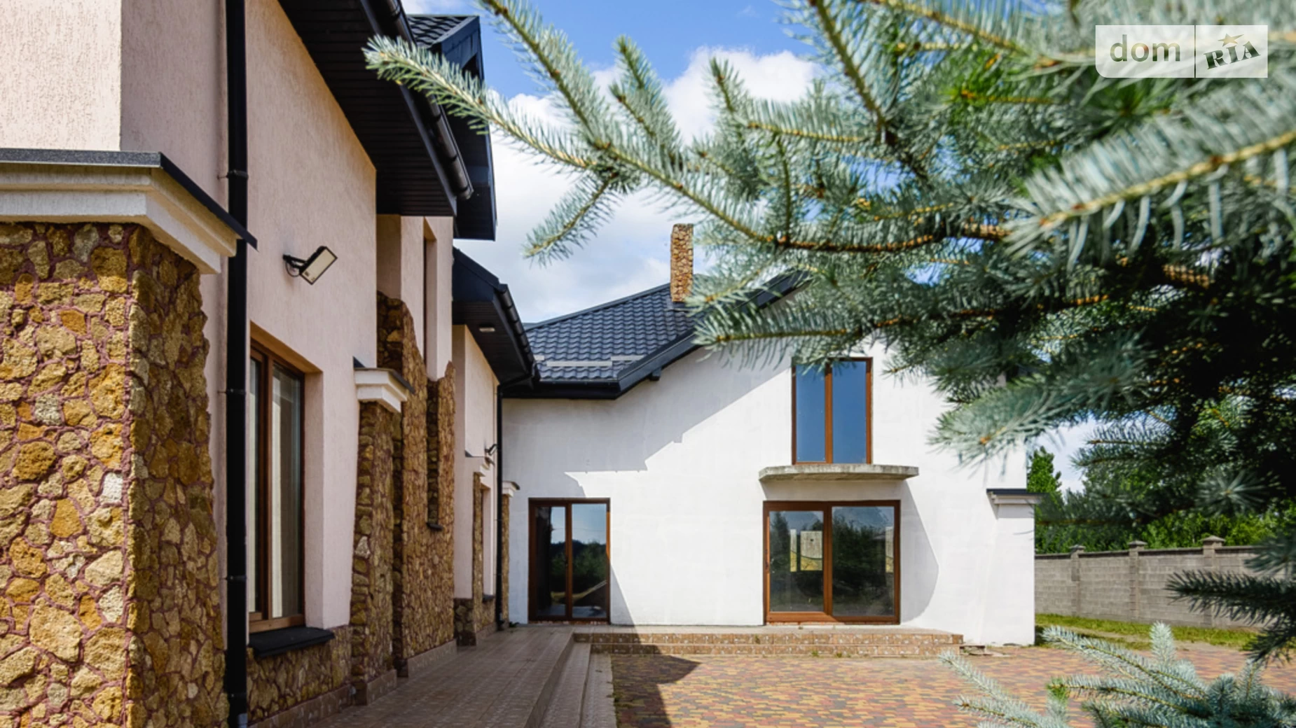 Продается дом на 2 этажа 260 кв. м с камином, цена: 134000 $ - фото 3