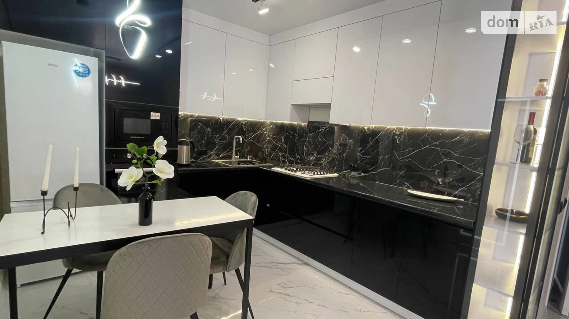 2-кімнатна квартира 56 кв. м у Тернополі, цена: 69900 $ - фото 4