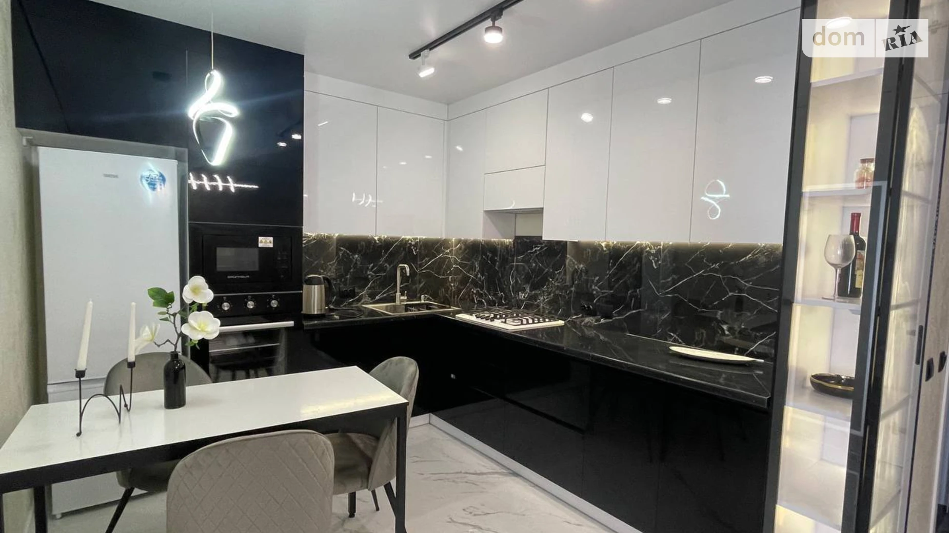 2-кімнатна квартира 56 кв. м у Тернополі, цена: 69900 $ - фото 5