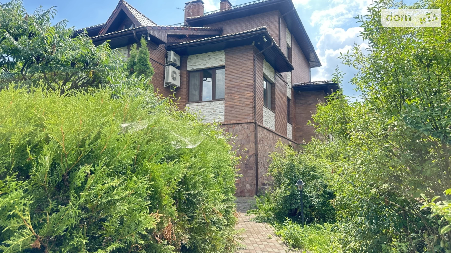 Продается дом на 2 этажа 535.4 кв. м с верандой, цена: 300000 $ - фото 2