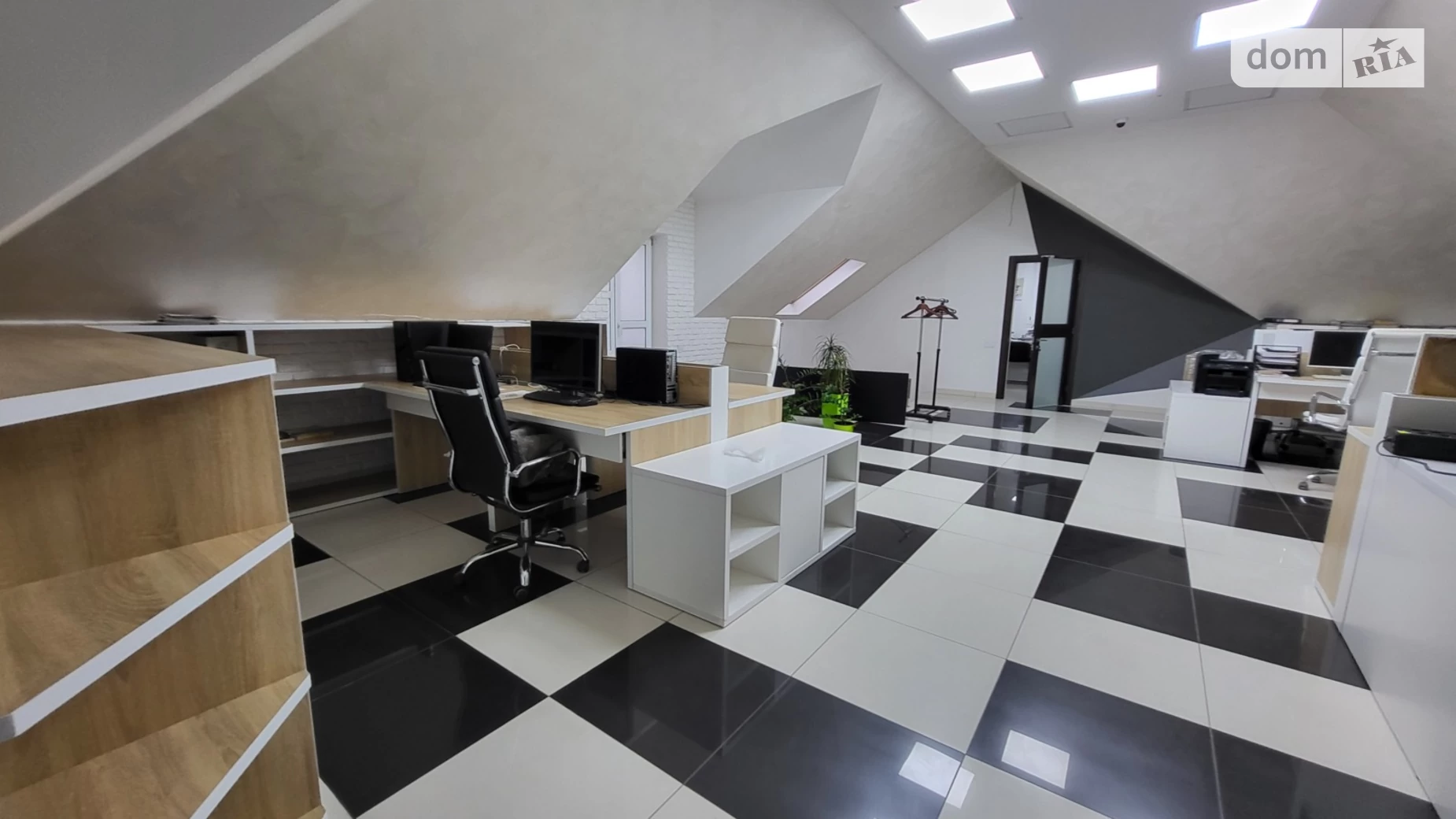 Продается офис 229.9 кв. м в бизнес-центре, цена: 165000 $ - фото 3