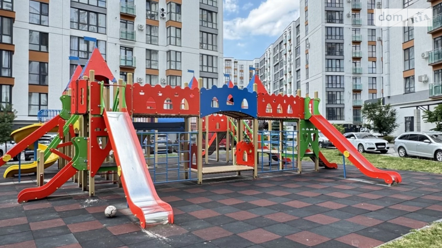 Продается 2-комнатная квартира 72.8 кв. м в Ивано-Франковске, ул. Гетьмана Ивана Мазепы, 164 корпус 7 - фото 2