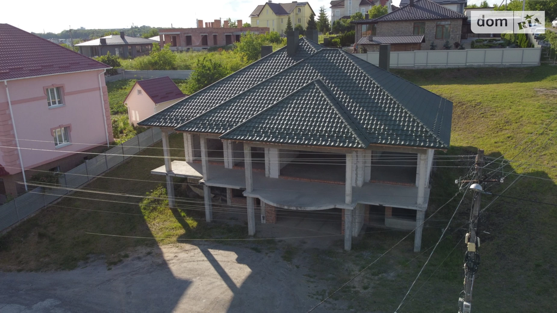 Продается дом на 2 этажа 230 кв. м с беседкой, цена: 138000 $ - фото 2