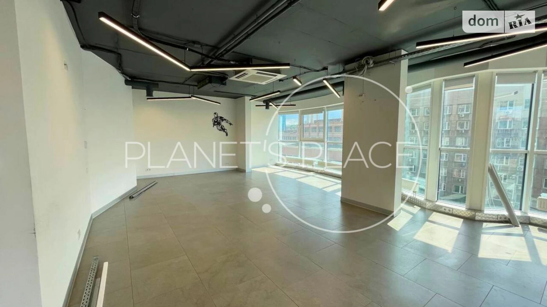 Сдается в аренду офис 288.1 кв. м в бизнес-центре, цена: 5760 $ - фото 2