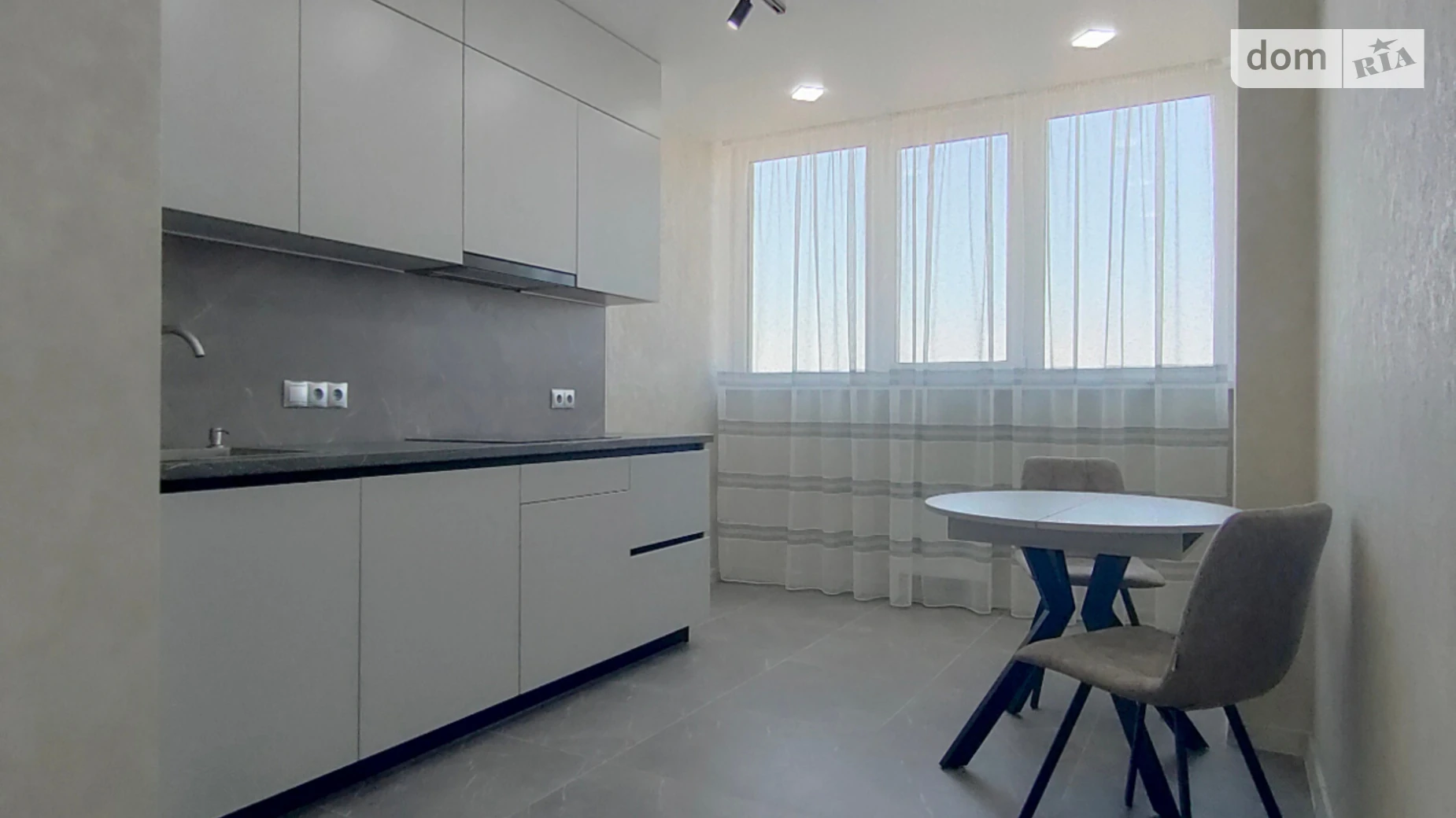 Продается 1-комнатная квартира 38 кв. м в Одессе, цена: 50000 $ - фото 2