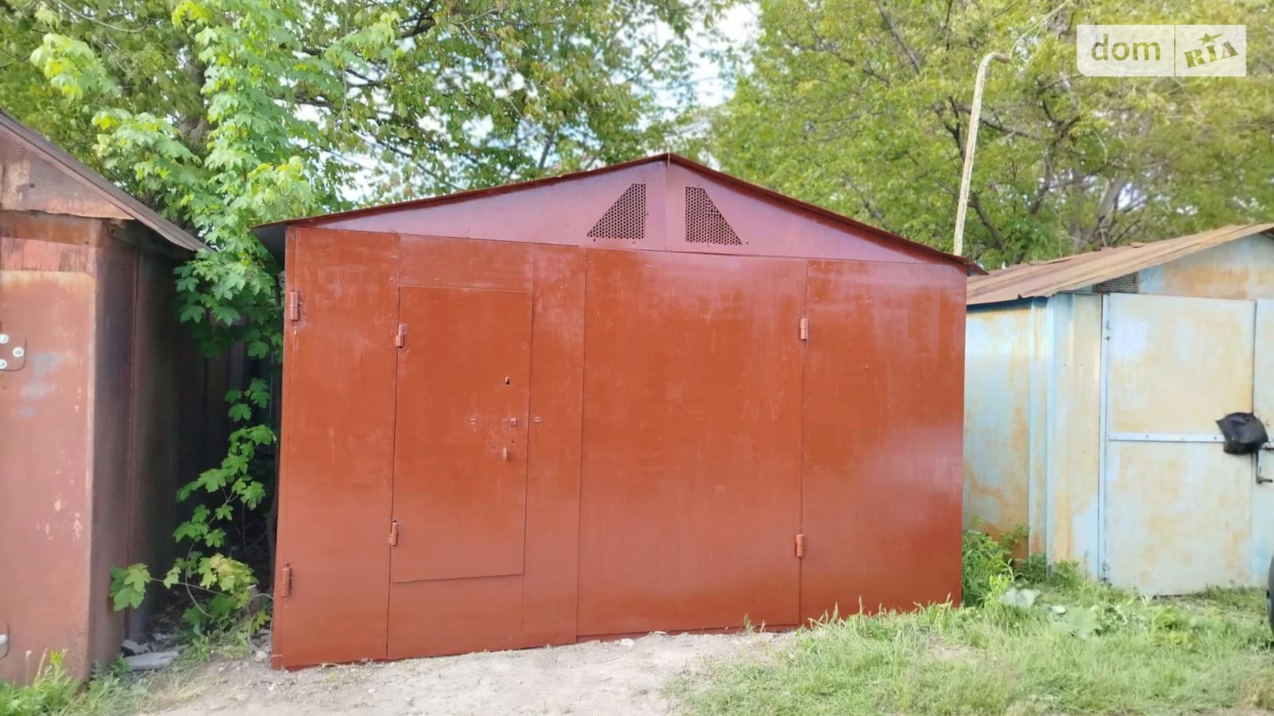 Продается отдельно стоящий гараж под легковое авто на 24 кв. м, цена: 3000 грн - фото 2