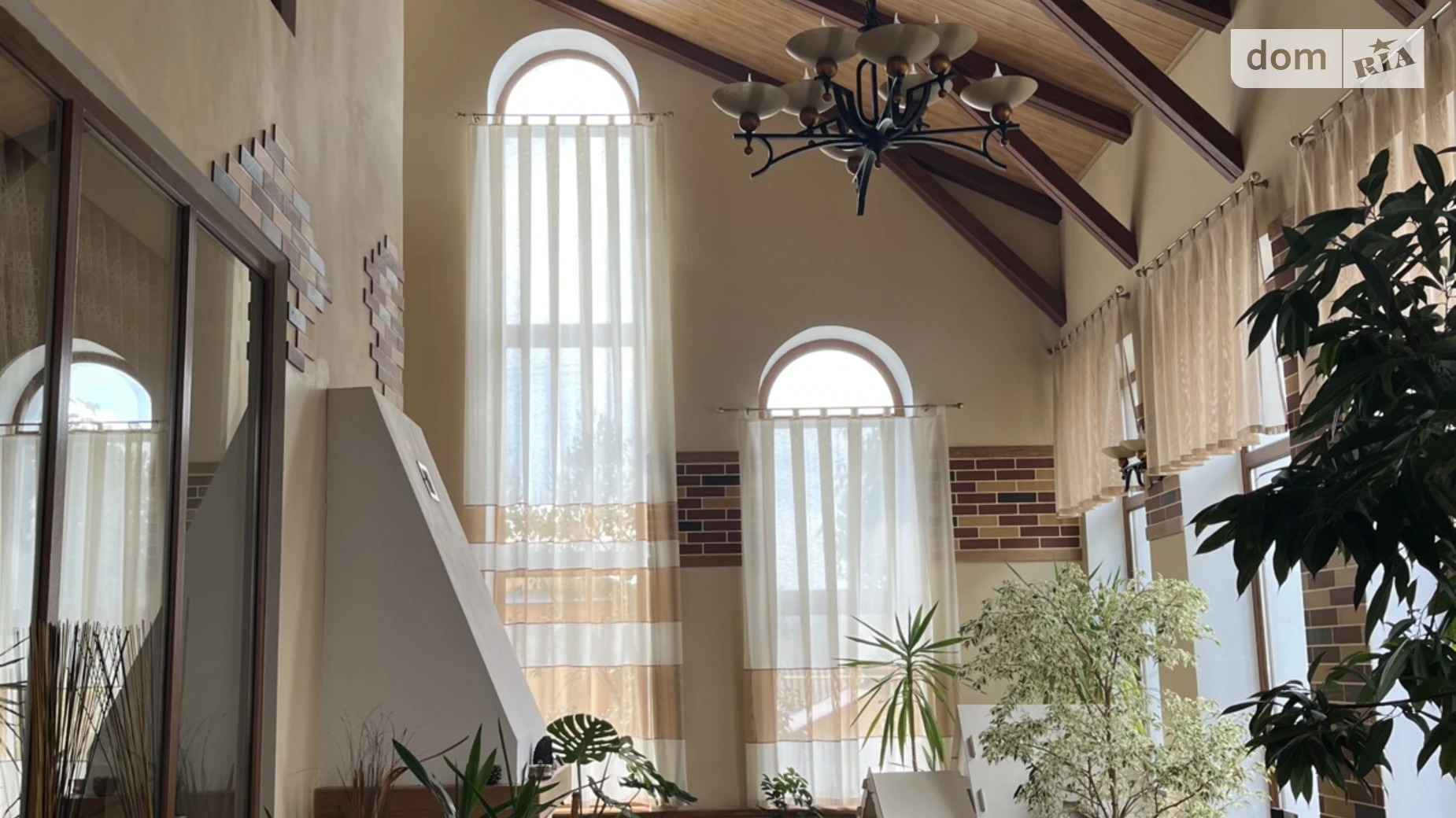 Продается дом на 2 этажа 419 кв. м с бассейном, цена: 360000 $ - фото 5