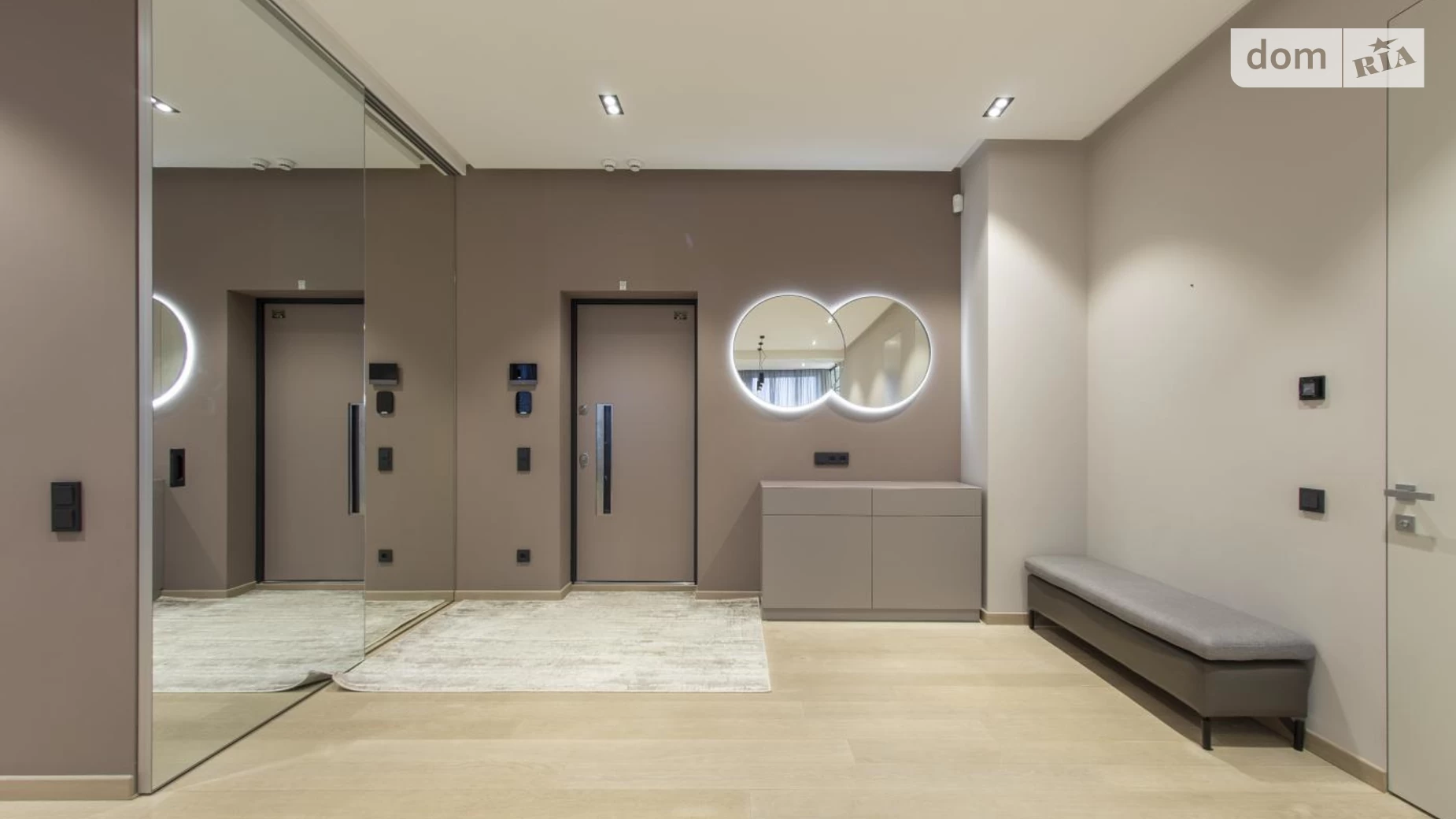 Продается 4-комнатная квартира 190 кв. м в Киеве, ул. Бусловская, 15 - фото 2