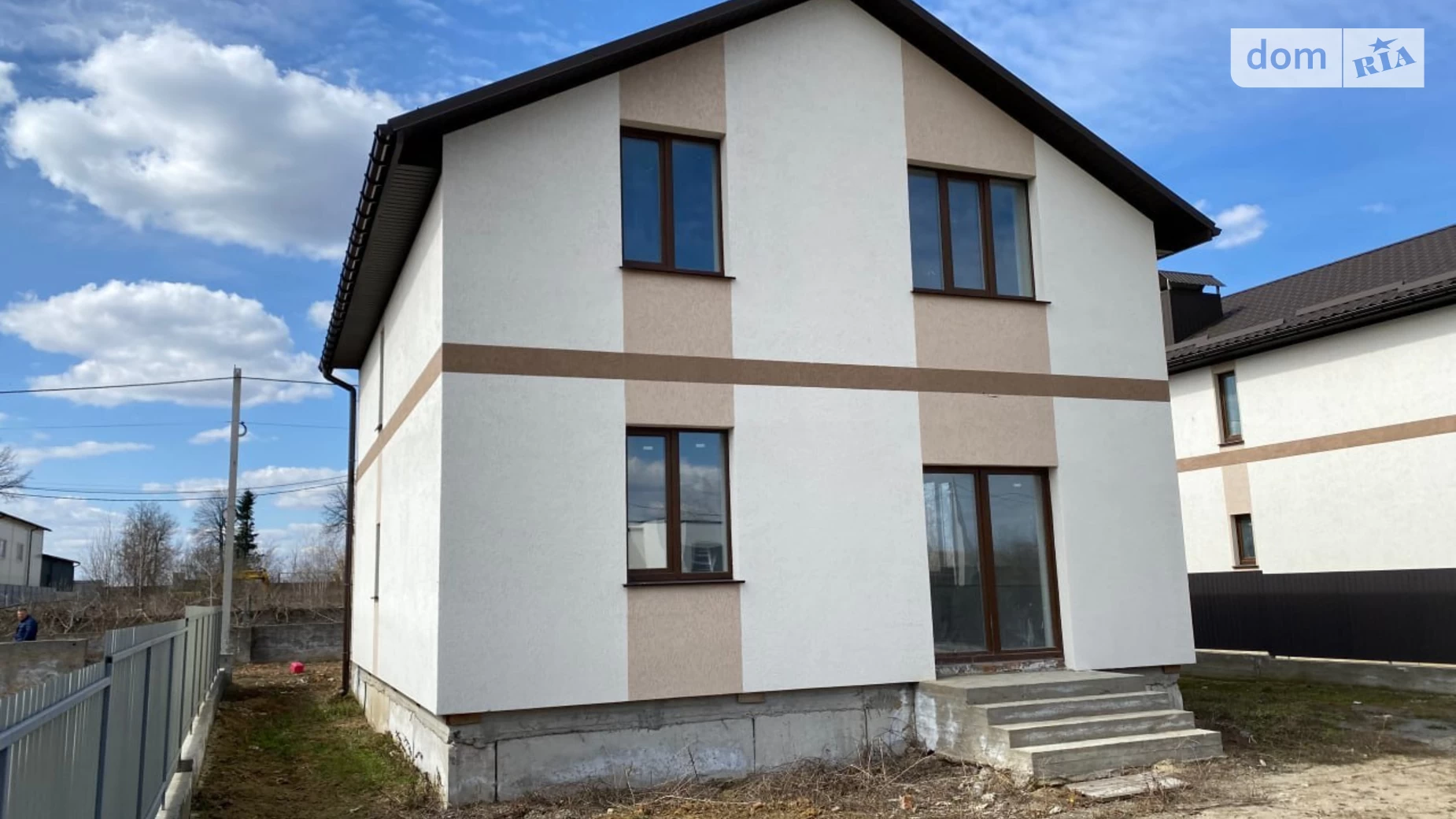 Продается дом на 2 этажа 120 кв. м с камином, цена: 125000 $ - фото 2