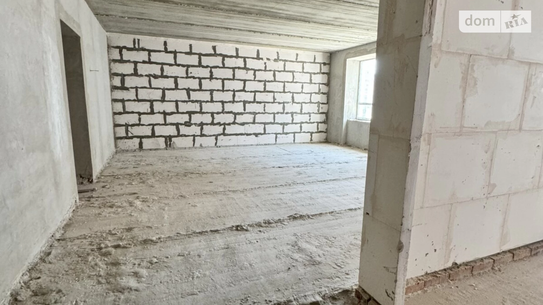 Продается 1-комнатная квартира 78.2 кв. м в Слобожанском, ул. Семейная, 4 - фото 2