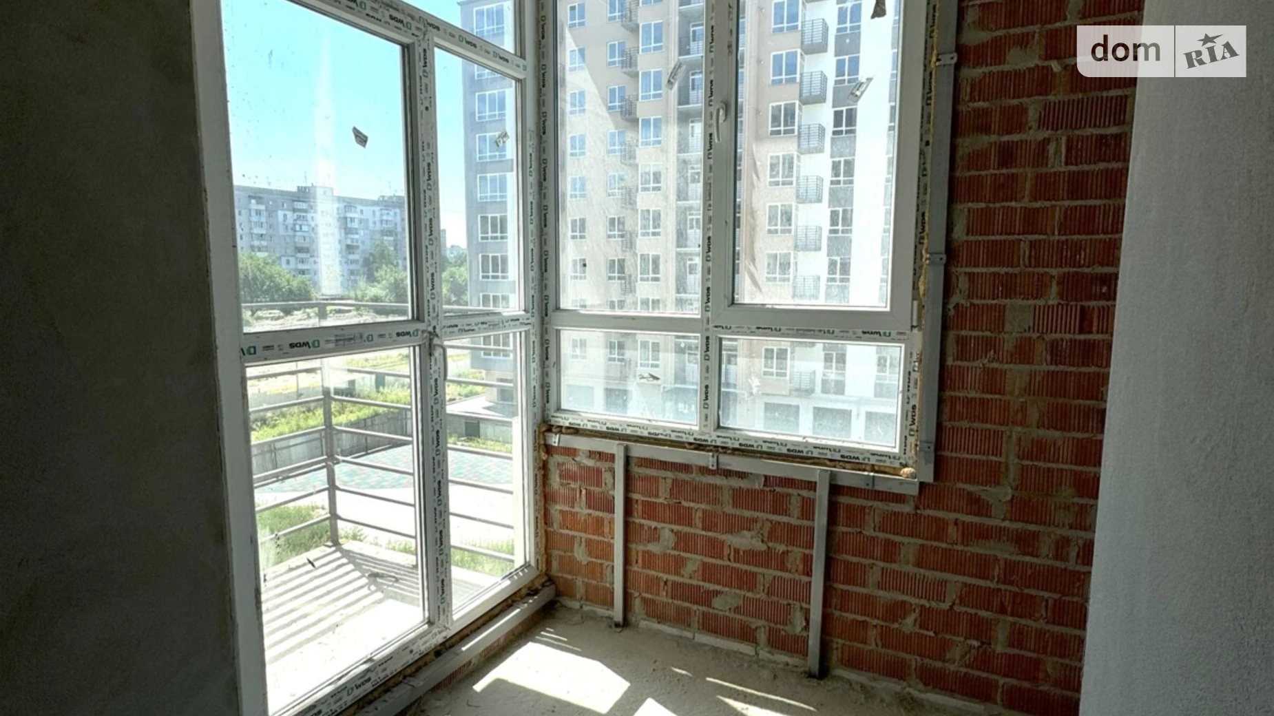 Продается 1-комнатная квартира 78.2 кв. м в Слобожанском, ул. Семейная, 4 - фото 3