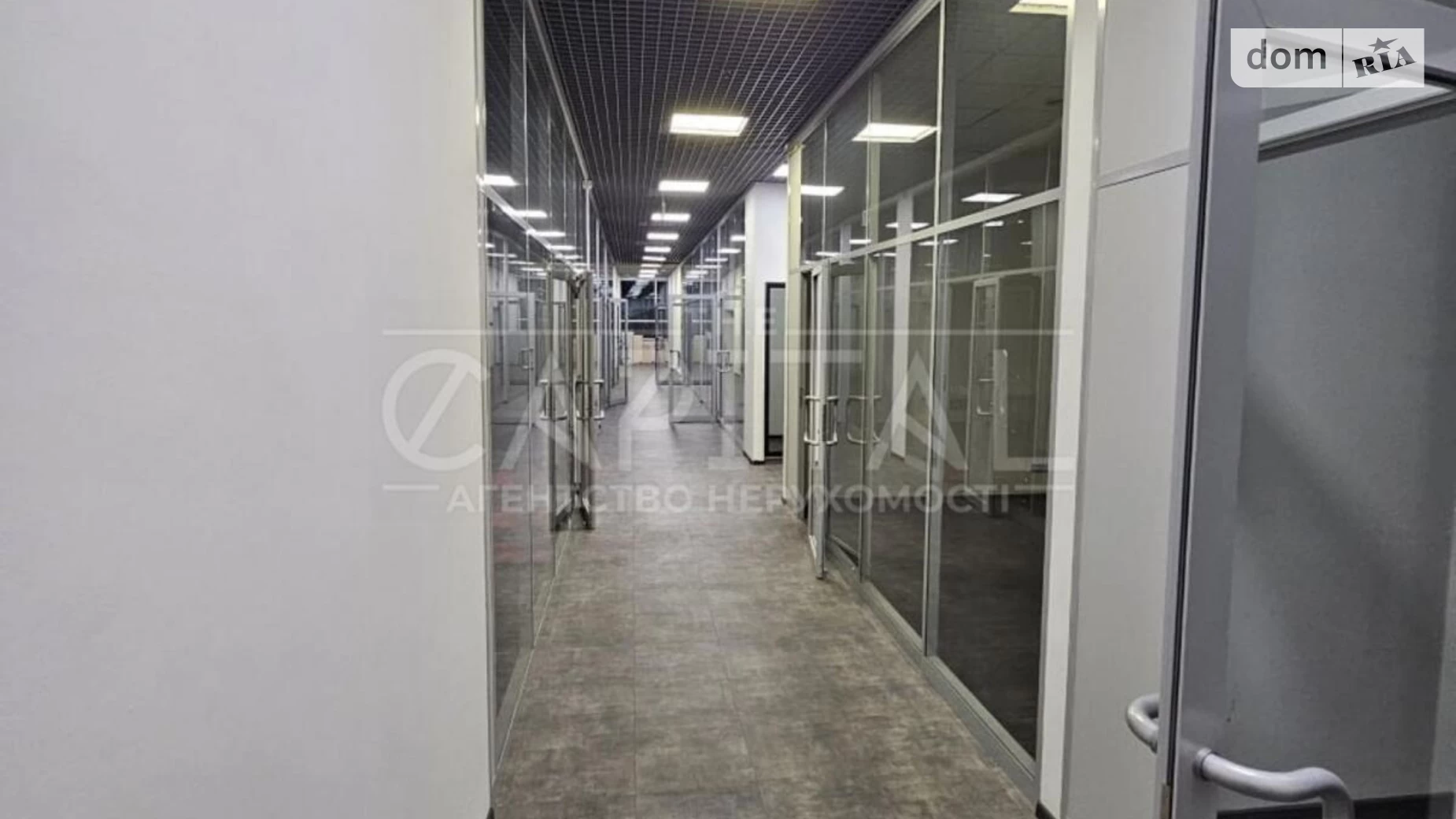 Сдается в аренду офис 891 кв. м в бизнес-центре, цена: 12474 $ - фото 2