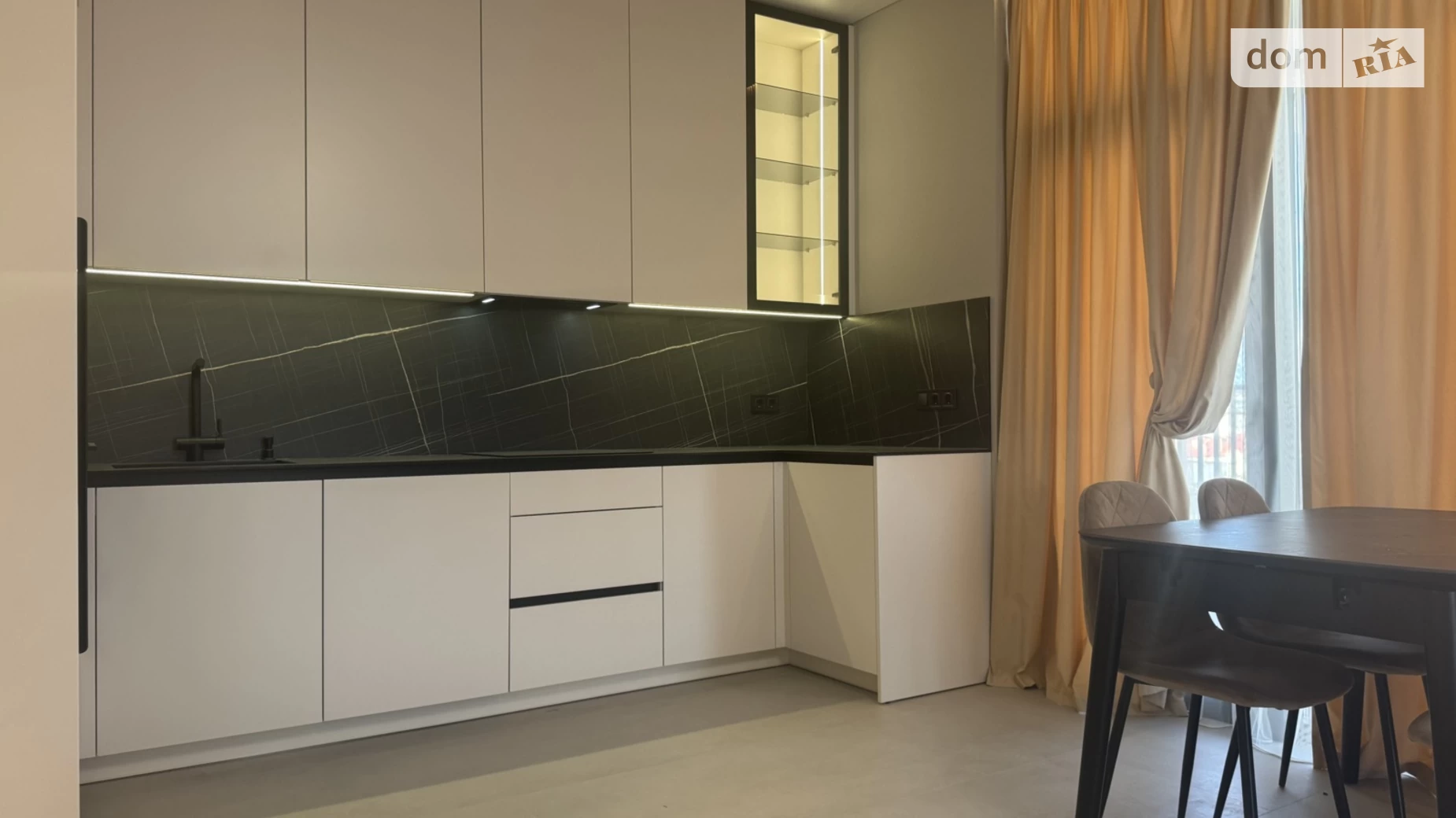 Сдается в аренду 2-комнатная квартира 90 кв. м в Ужгороде, ул. Николая Бобяка, 1Б - фото 2