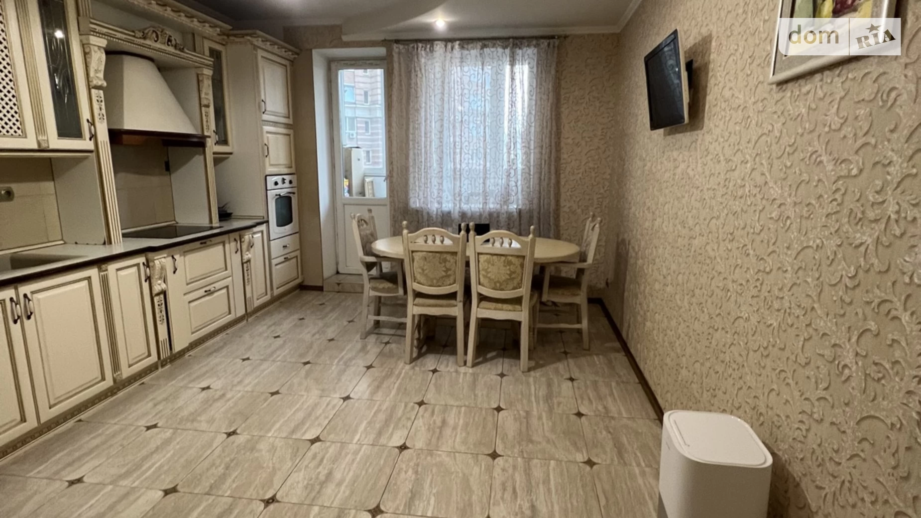 Продается 3-комнатная квартира 119.7 кв. м в Киеве, ул. Голосеевская, 13А - фото 2