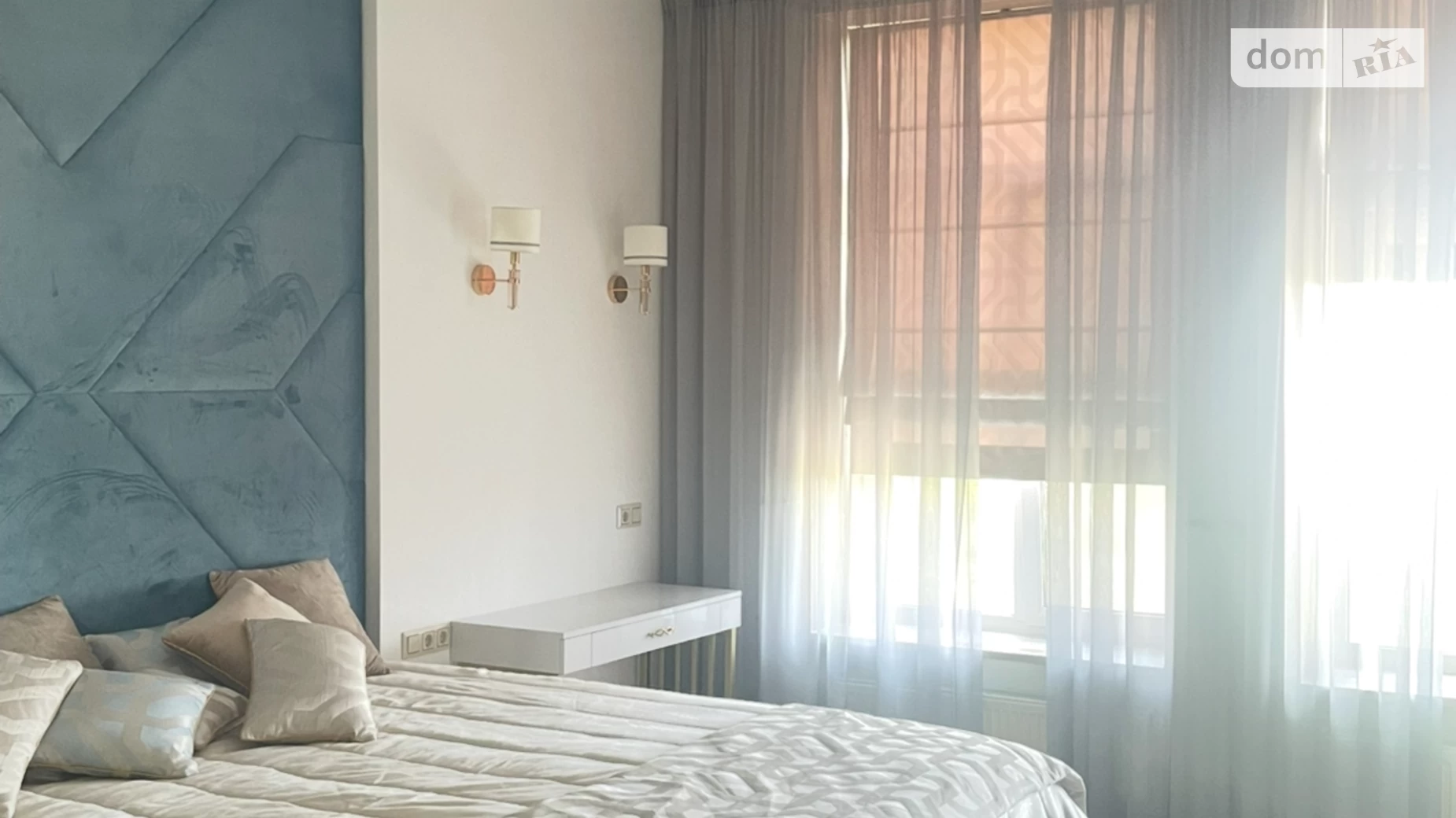 Продается 1-комнатная квартира 84.8 кв. м в Одессе, бул. Лидерсовский, 5 - фото 2