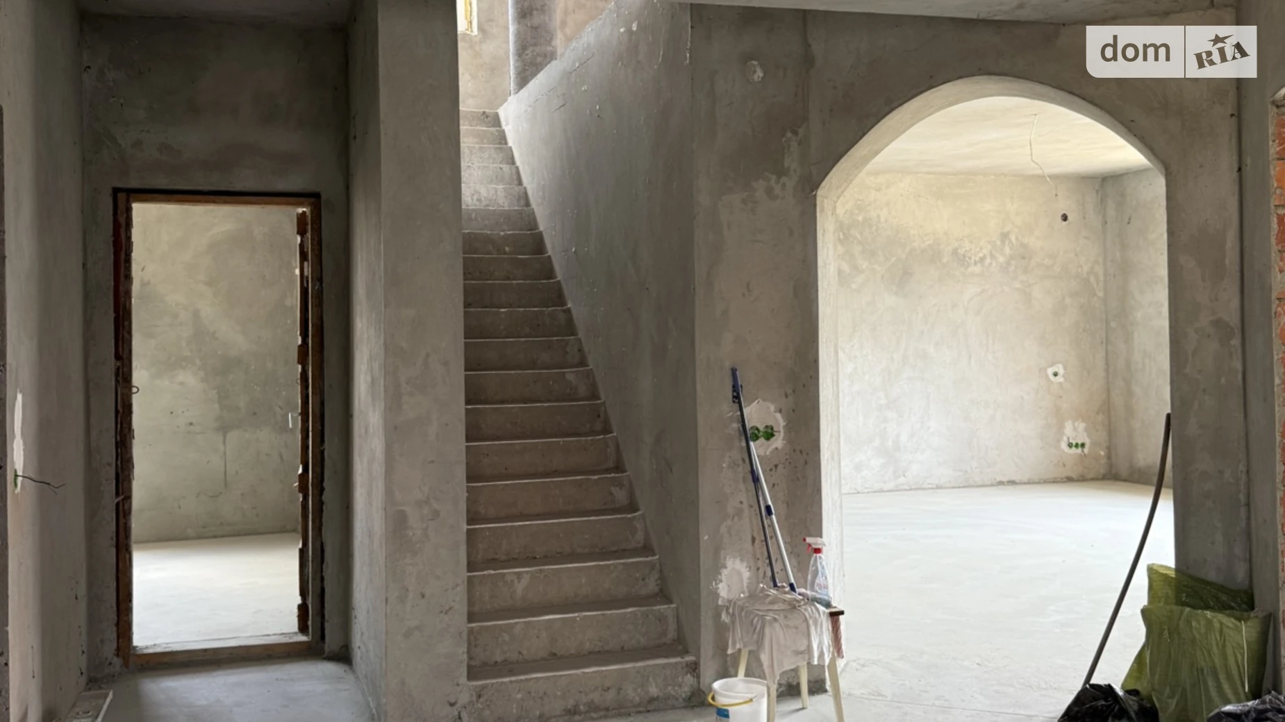 Продается дом на 2 этажа 265 кв. м с верандой, цена: 107000 $ - фото 3