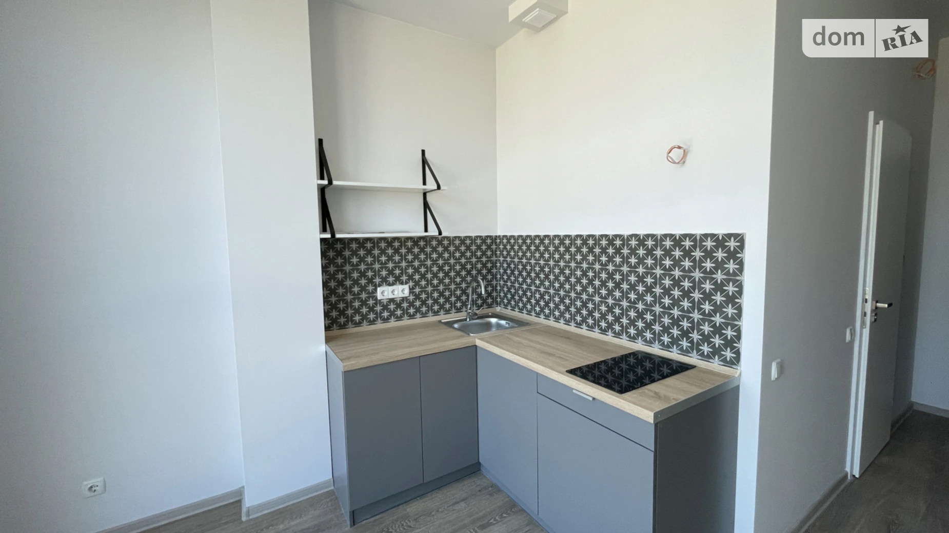 Продается 1-комнатная квартира 39 кв. м в Одессе, ул. Гераневая - фото 2