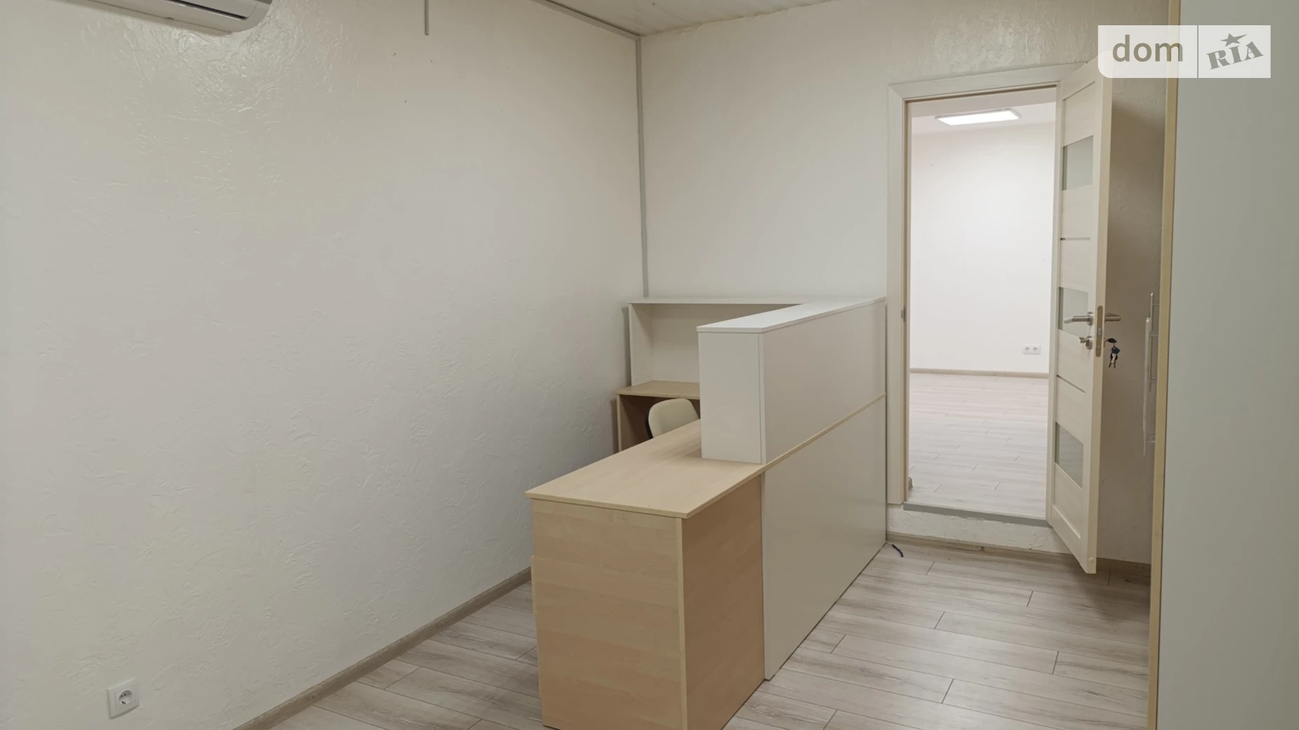Сдается в аренду офис 220 кв. м в бизнес-центре, цена: 44000 грн - фото 2