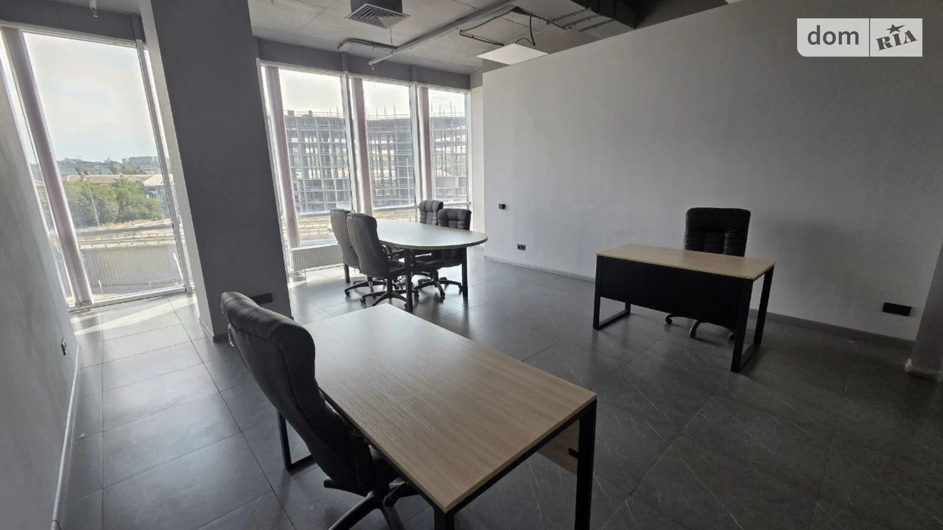 Сдается в аренду офис 770 кв. м в бизнес-центре, цена: 11550 $ - фото 3