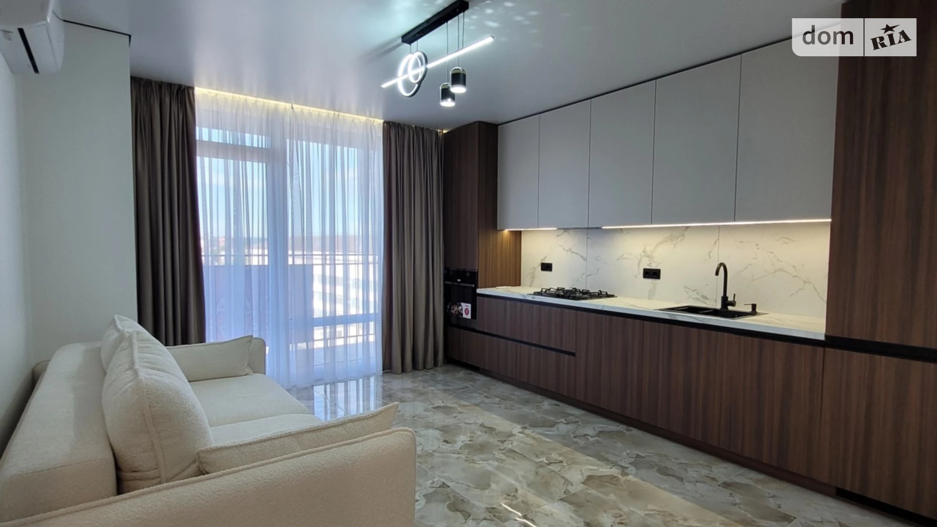 Продается 1-комнатная квартира 45 кв. м в Ивано-Франковске, ул. Карпатская, 10Б - фото 2