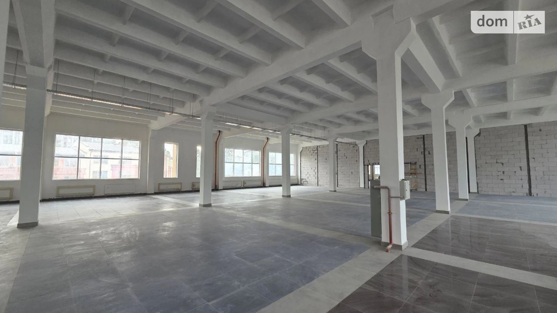 Сдается в аренду офис 2200 кв. м в бизнес-центре, цена: 26400 $ - фото 2