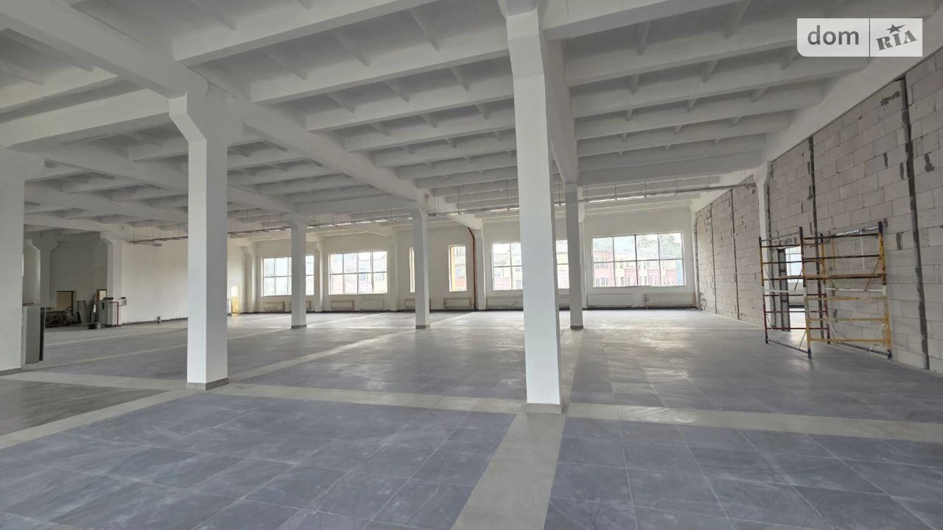 Сдается в аренду офис 2200 кв. м в бизнес-центре, цена: 26400 $ - фото 4