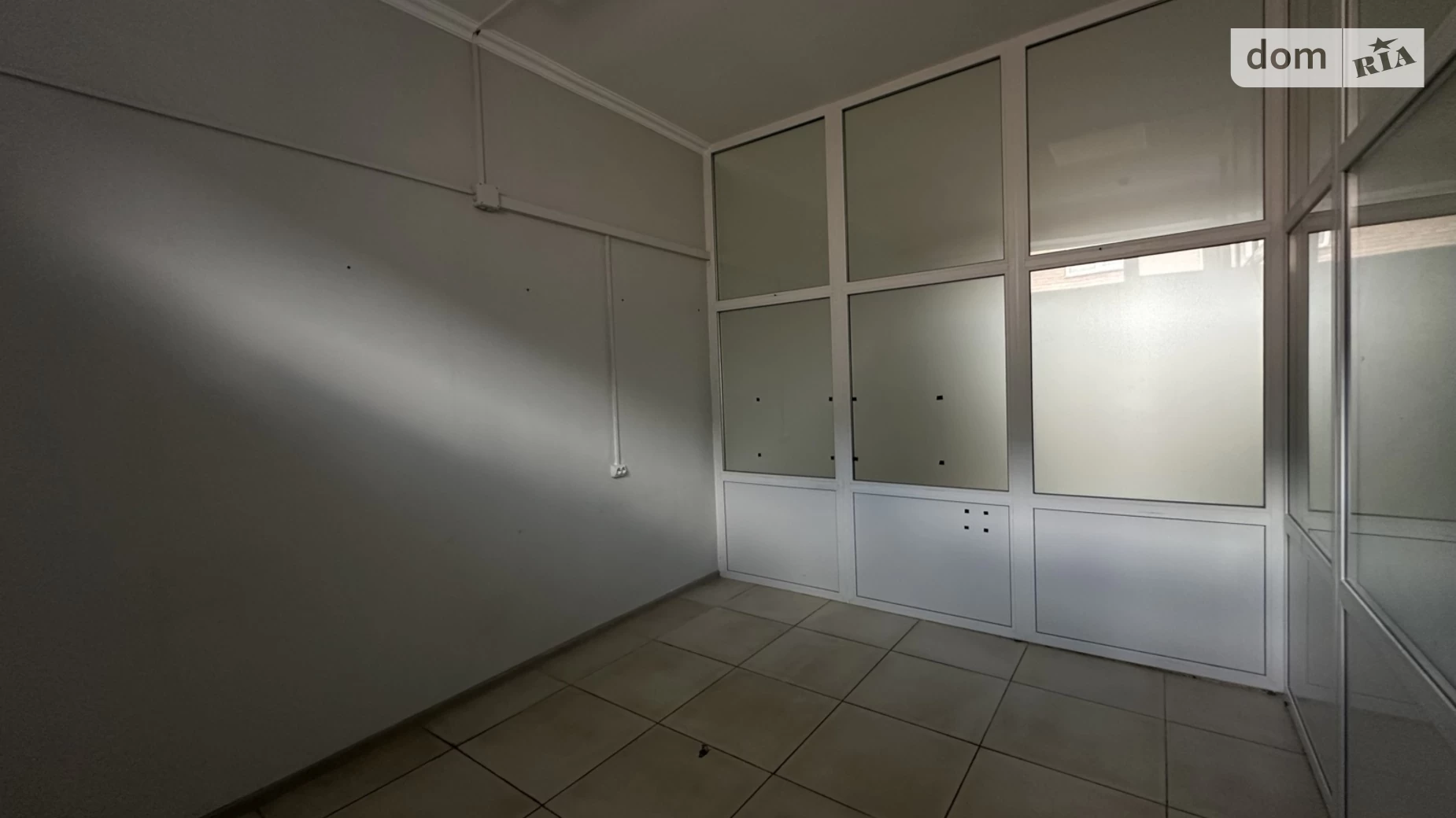 Здається в оренду приміщення вільного призначення 86 кв. м в 3-поверховій будівлі, цена: 800 $ - фото 5
