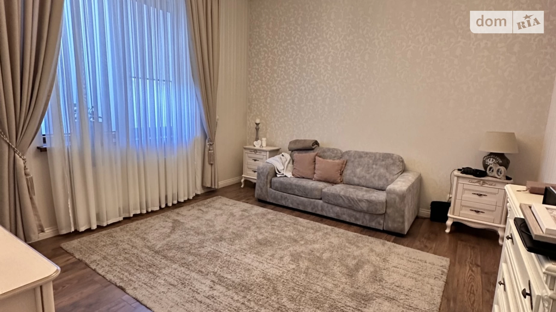 Продается дом на 2 этажа 240 кв. м с бассейном, цена: 499000 $ - фото 2
