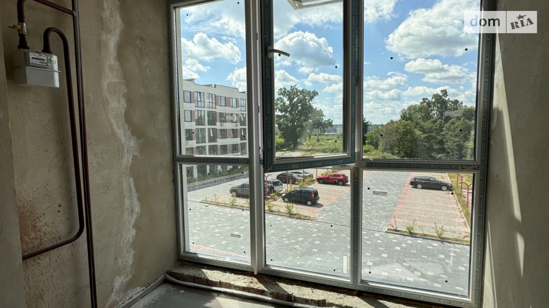 Продается 1-комнатная квартира 41 кв. м в Гостомеле, ул. Молодежная, 11/5 - фото 2