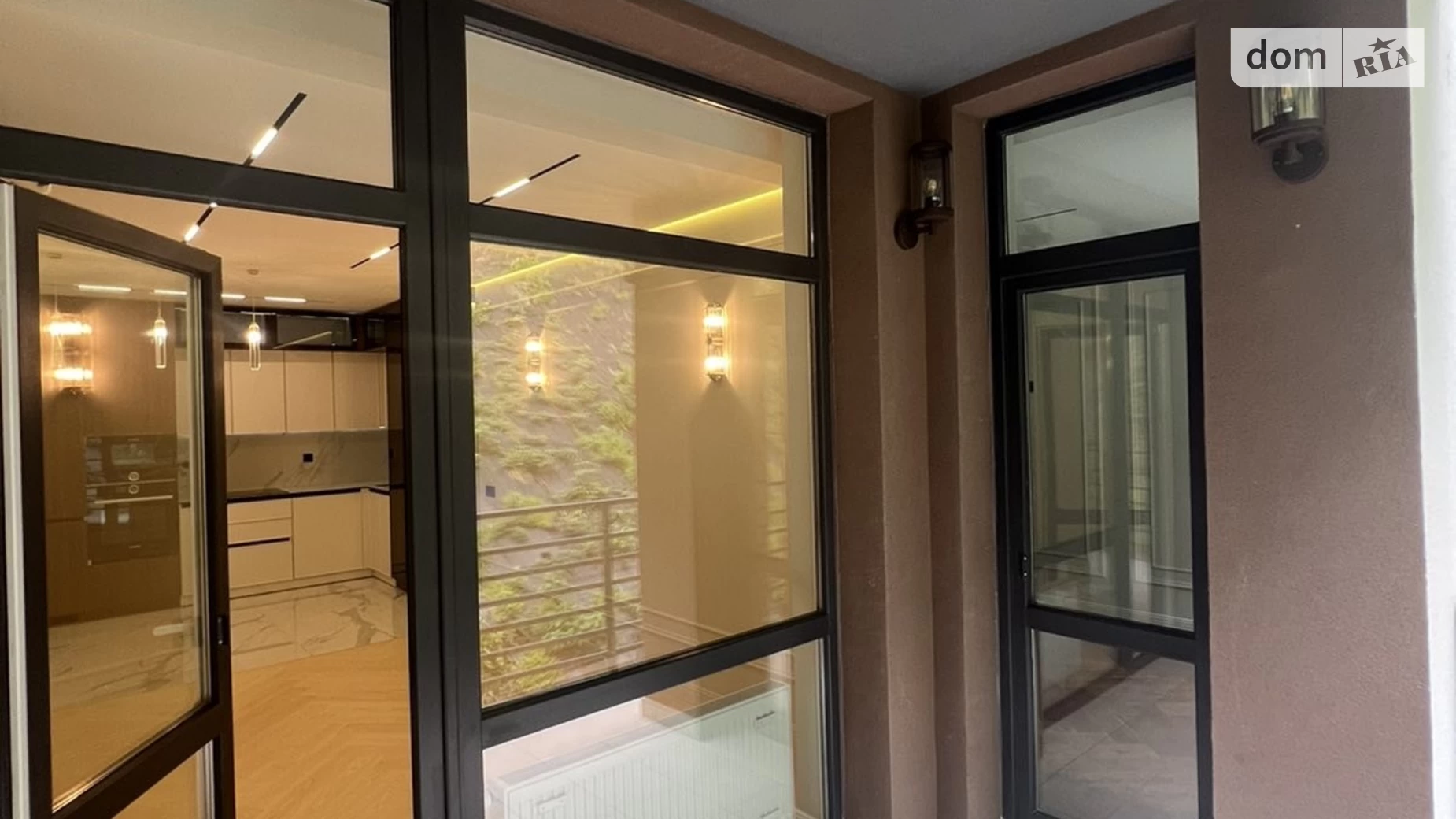 Продается 2-комнатная квартира 67.6 кв. м в Брюховичах, ул. Львовская, 92А - фото 3