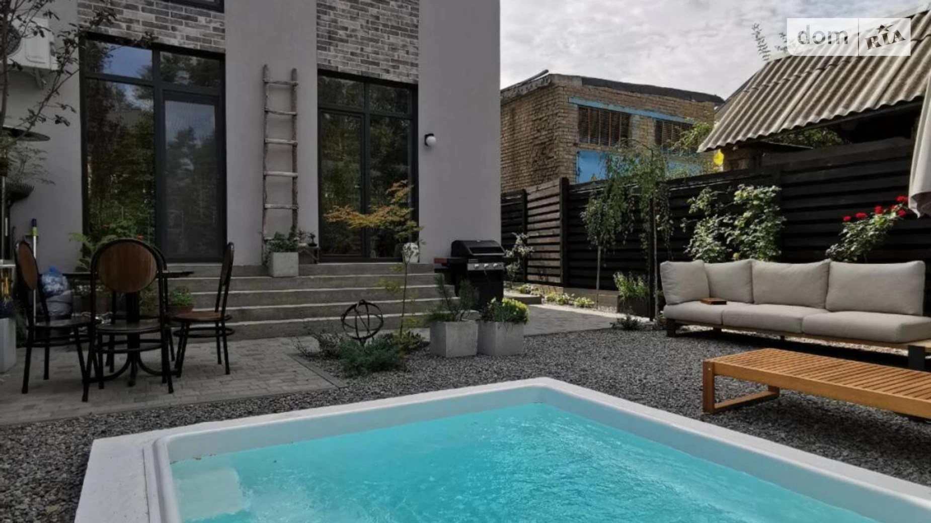 Продается дом на 2 этажа 126 кв. м с камином, цена: 230000 $ - фото 2