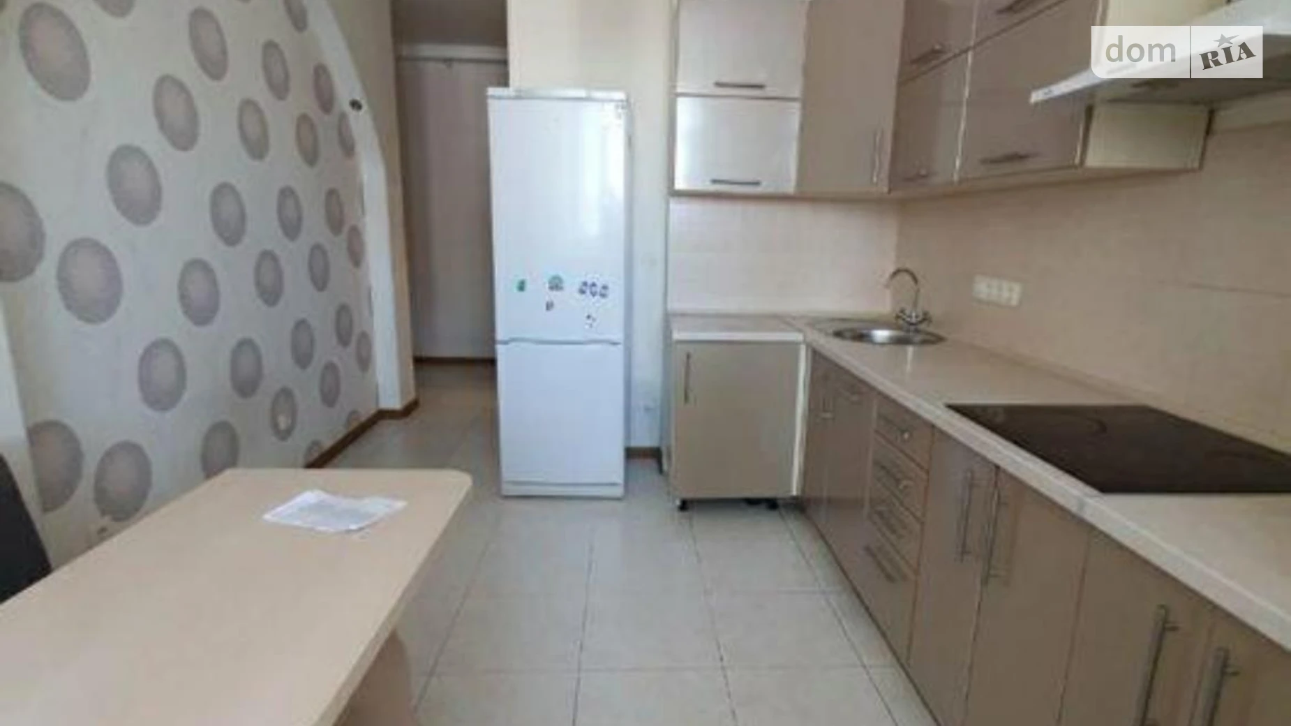 Продается 1-комнатная квартира 49 кв. м в Киеве, ул. Чавдар Елизаветы, 11 - фото 2