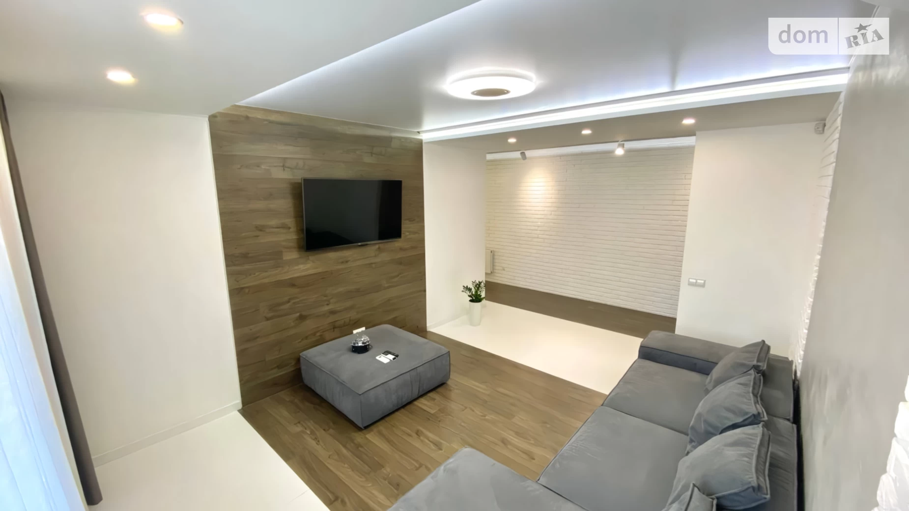 Продается 3-комнатная квартира 90 кв. м в Виннице, ул. Зодчих, 1А - фото 2