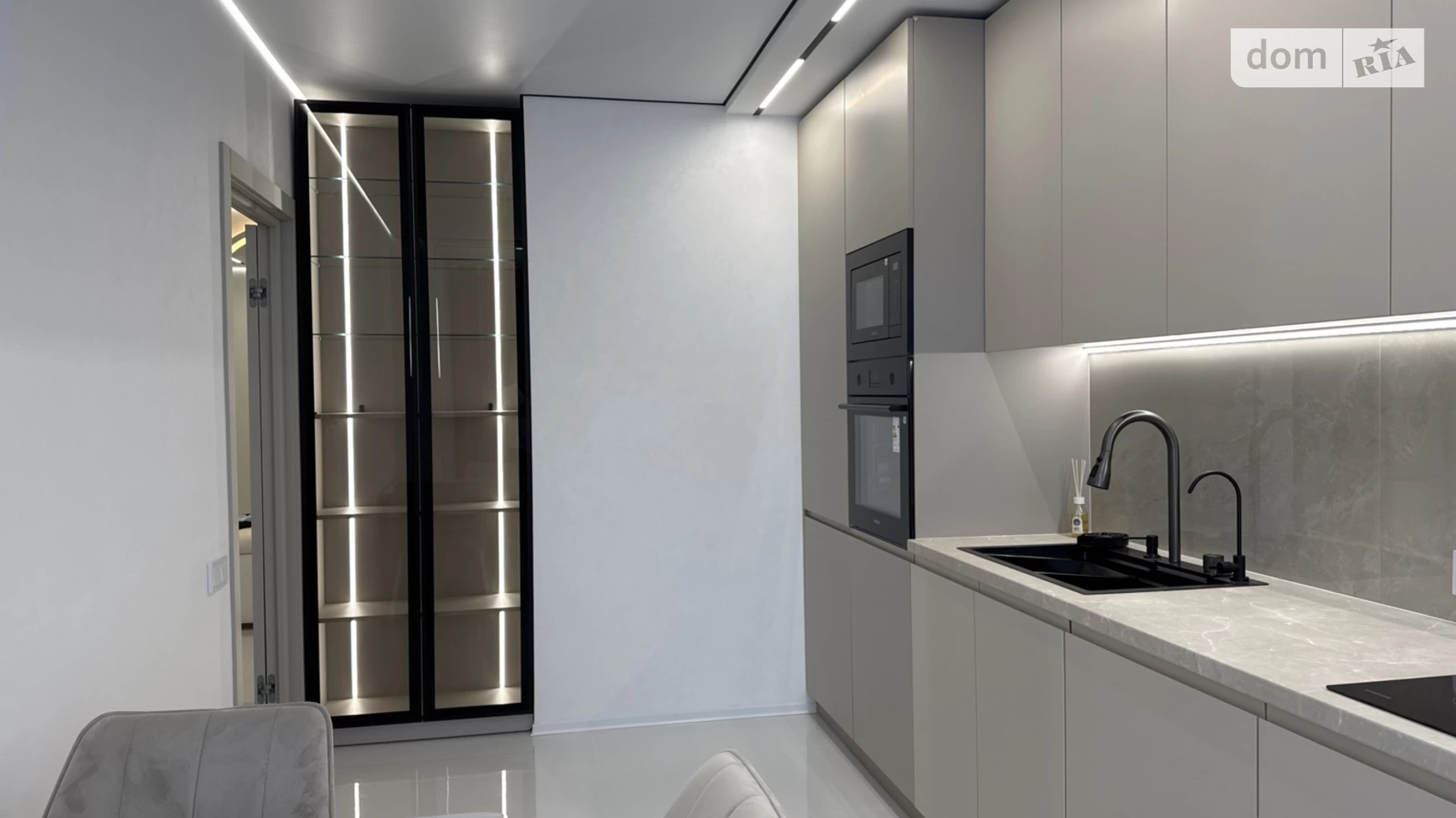 Продается 2-комнатная квартира 62 кв. м в Ивано-Франковске, ул. Бельведерська - фото 4