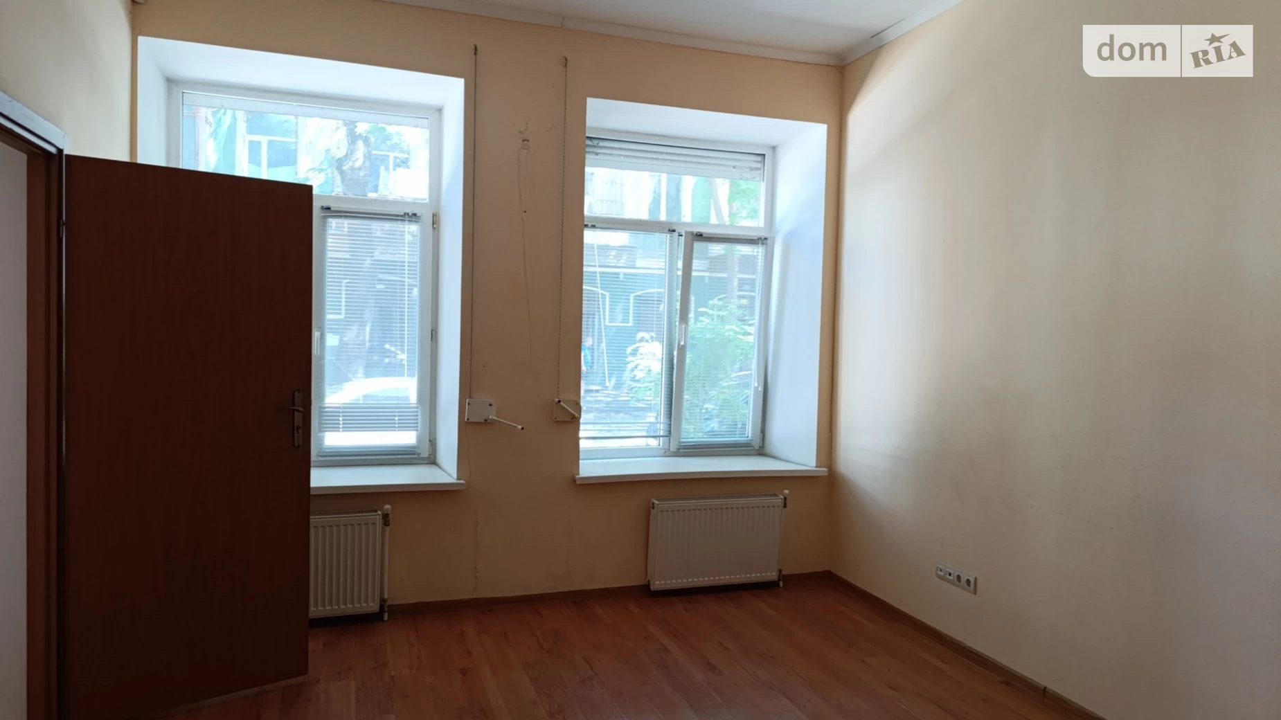 Сдается в аренду офис 80 кв. м в бизнес-центре, цена: 450 $ - фото 3