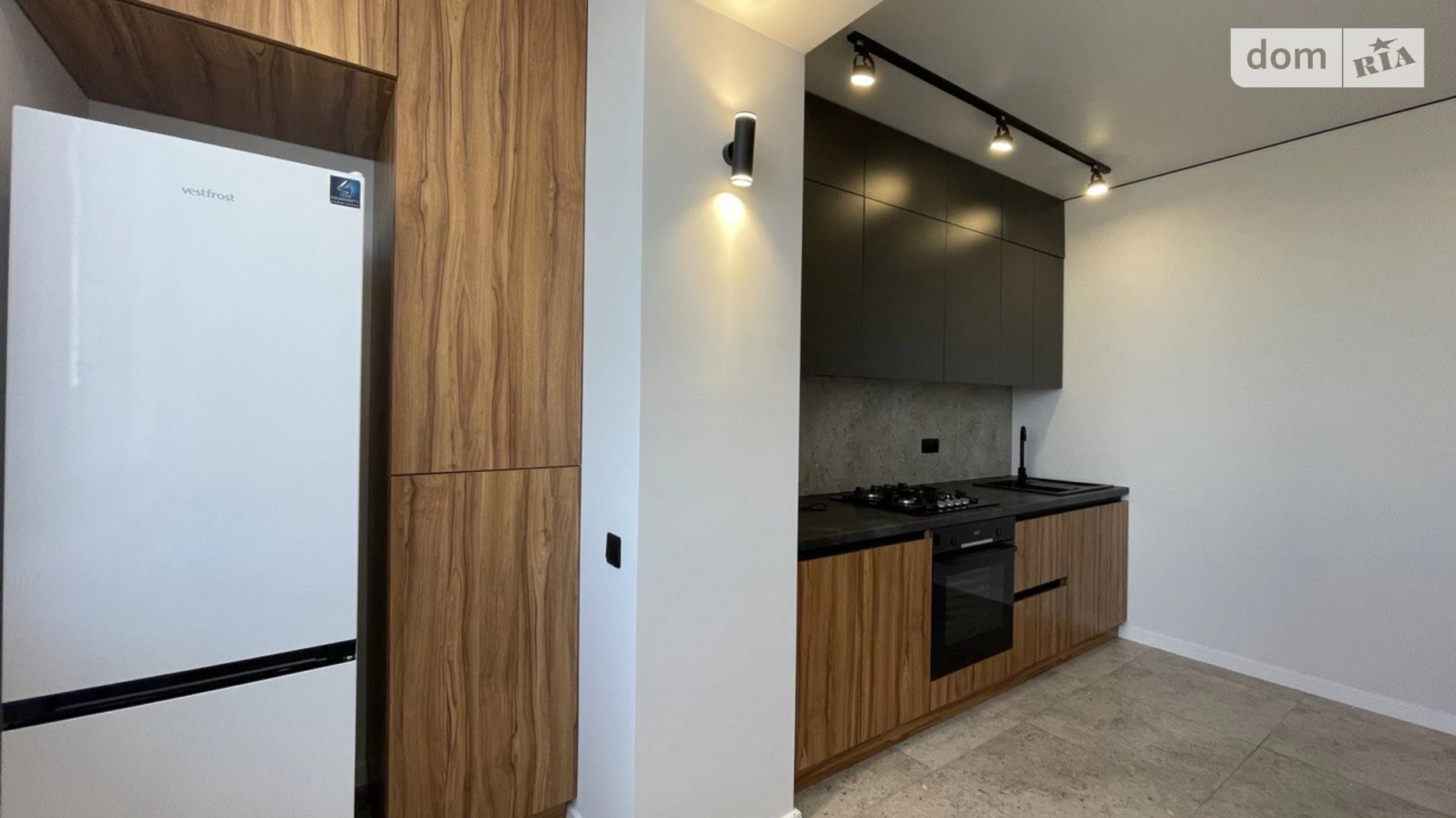 Продается 1-комнатная квартира 41.2 кв. м в Ивано-Франковске, ул. Хмельницкого Богдана - фото 2