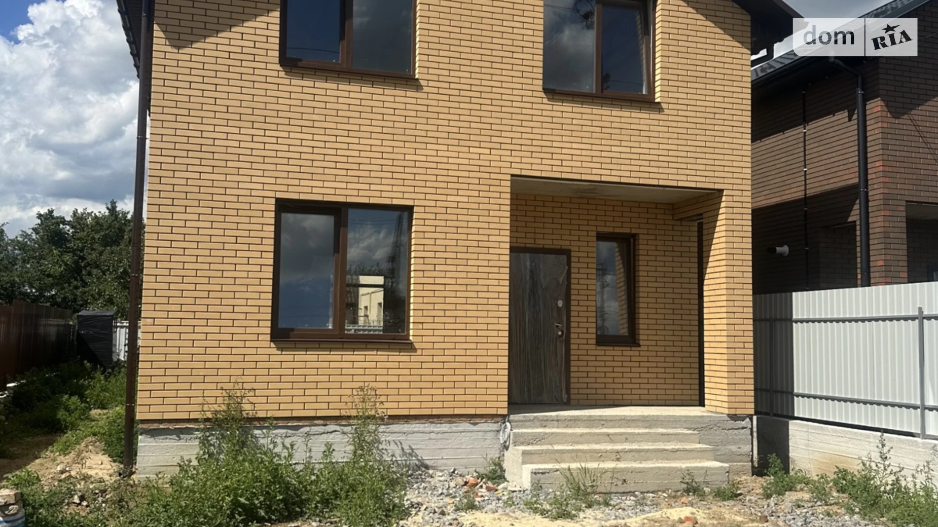 Продается дом на 2 этажа 125 кв. м с бассейном, цена: 110000 $ - фото 2