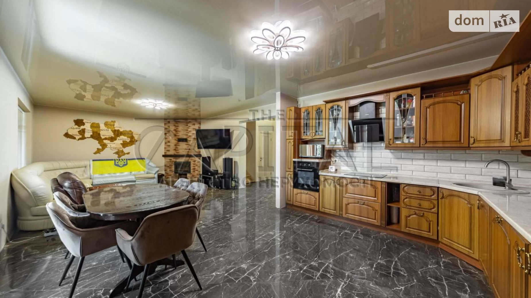 Продается дом на 2 этажа 334 кв. м с камином, цена: 204990 $ - фото 2