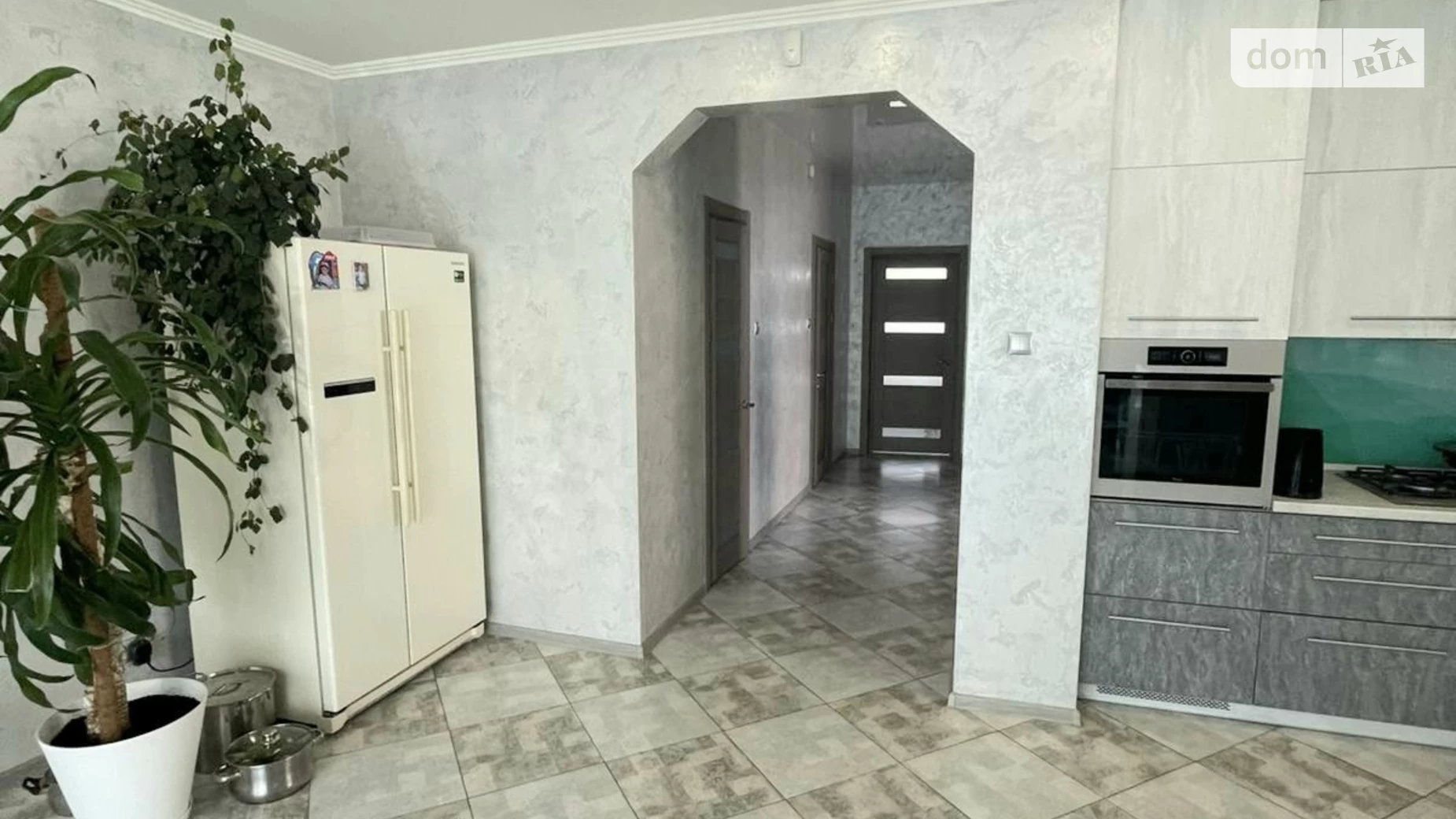 Продается дом на 3 этажа 245 кв. м с мансардой, цена: 220000 $ - фото 3